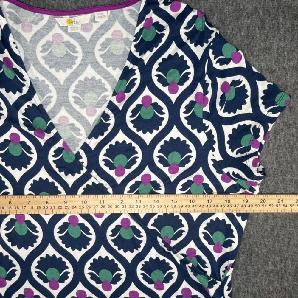 Boden ruched top womens sz 16/18 -navy geometric print stretchy for summer - Picture 6 of 12